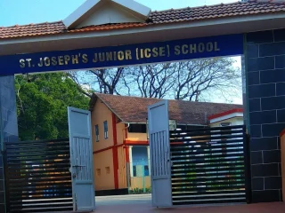 loyola school